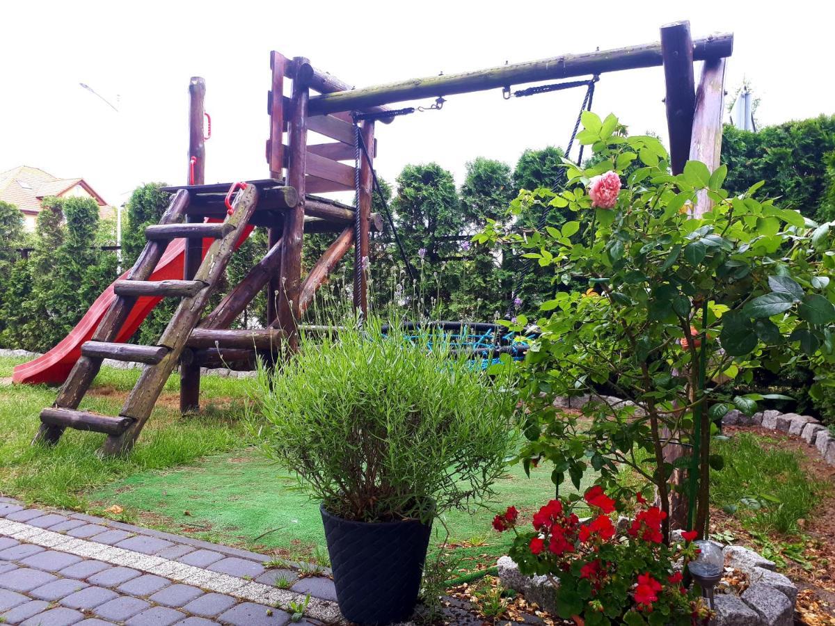 Pokoje I Domek Letniskowy Pod Kasztanem Jastarnia Exterior foto