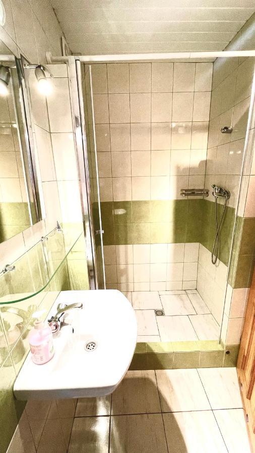 Pokoje I Domek Letniskowy Pod Kasztanem Jastarnia Exterior foto